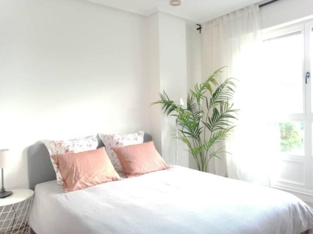 Apartamento Con Suite, Zona De Trabajo Y Yoga Wifi Y Garaje Castro Urdiales Luaran gambar