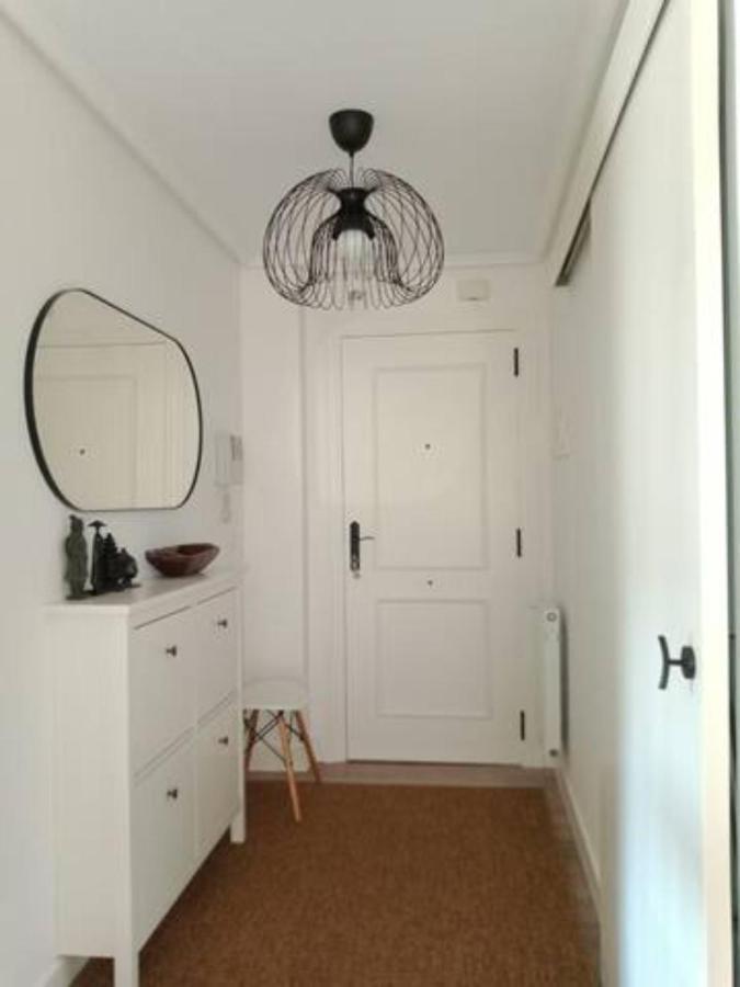 Apartamento Con Suite, Zona De Trabajo Y Yoga Wifi Y Garaje Castro Urdiales Luaran gambar