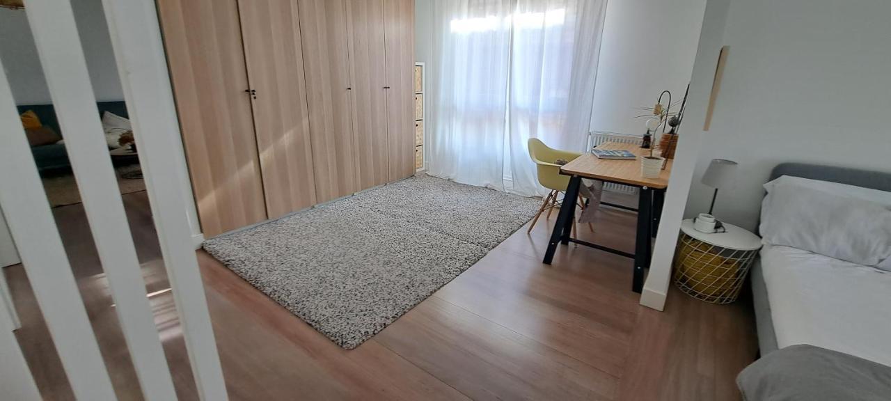 Apartamento Con Suite, Zona De Trabajo Y Yoga Wifi Y Garaje Castro Urdiales Luaran gambar
